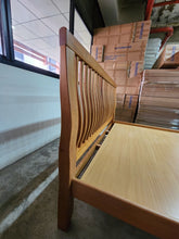 Load image into Gallery viewer, Waft Bed Frame (涌) HM301