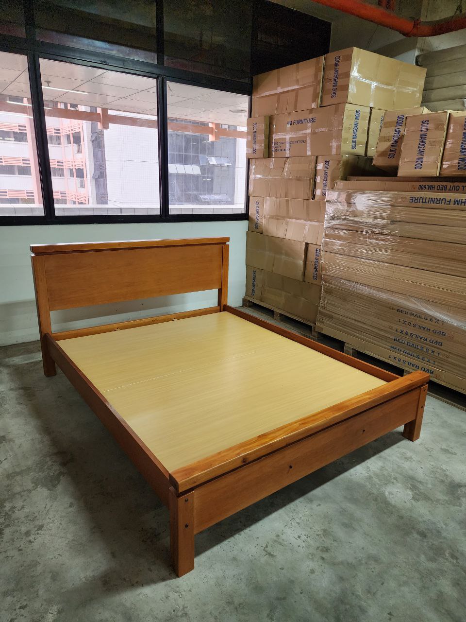 Sunshin Bed Frame (阳) HM3700